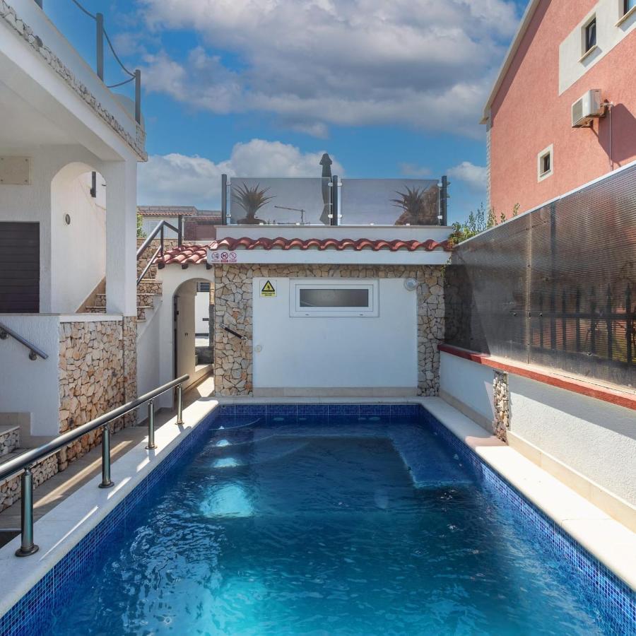 Apartman Iva Slatine Bagian luar foto