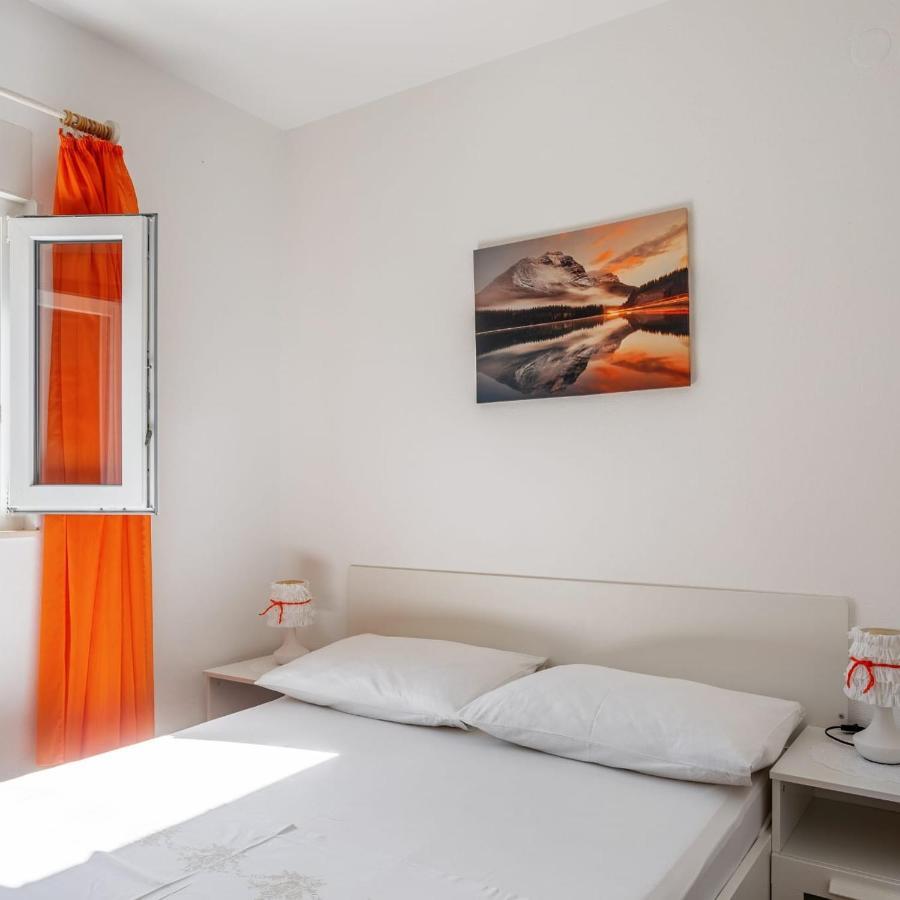 Apartman Iva Slatine Bagian luar foto